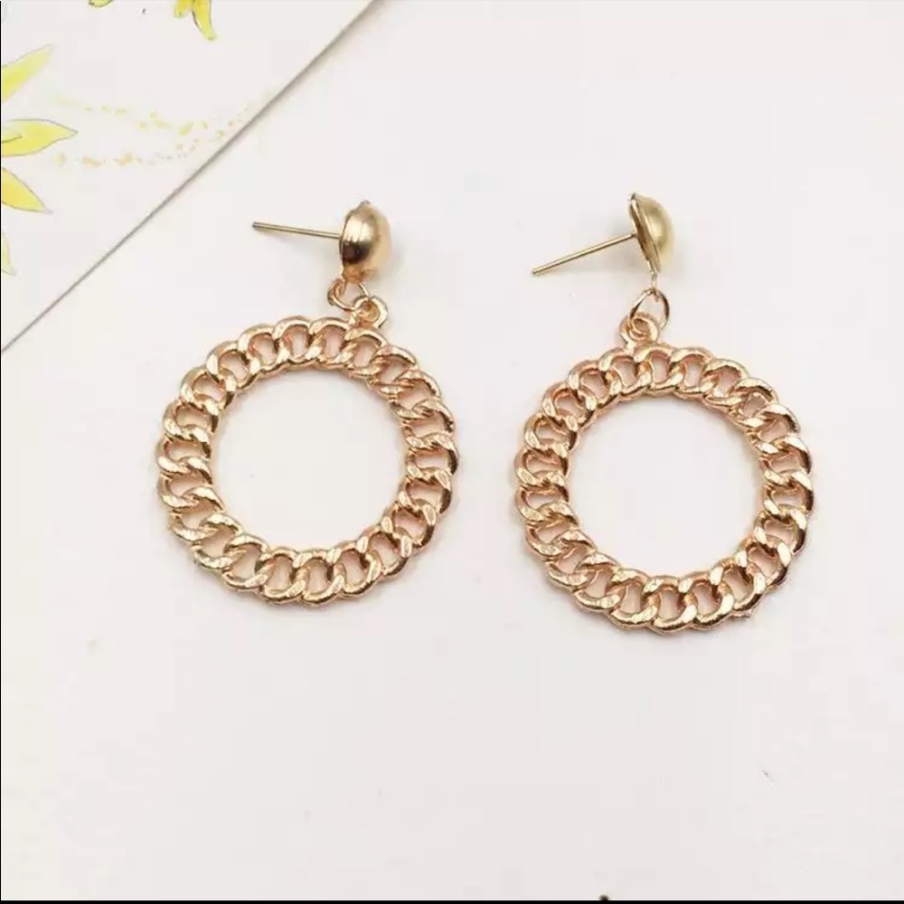 • Ava • Chain Link Earrings - Picture 2 of 4